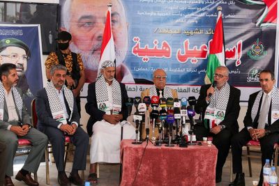 Israeli airstrikes kill Yemen’s Houthi prime minister