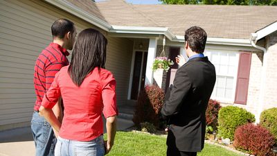 Mortgage Rates Drop to 6% and Below — Should You Buy Now or Wait Until 2026?