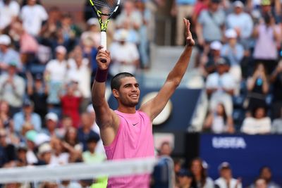 Carlos Alcaraz thrills US Open crowd as he eases into quarter-finals