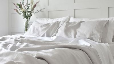 This is the forgotten pantry ingredient hack my grandma swears by for yellowed pillowcases
