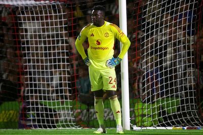 Man United agree deal for new goalkeeper to solve growing crisis