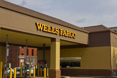 How Is Wells Fargo's Stock Performance Compared to Other Bank Stocks?