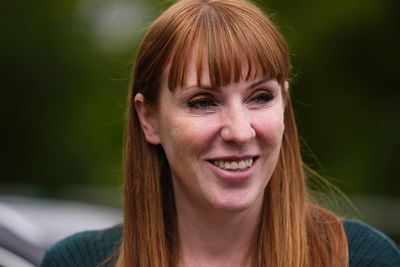 Starmer has confidence in Angela Rayner amid row over flat