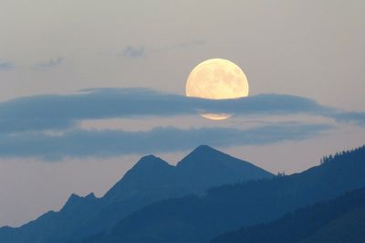 A beginner's guide to eclipse season: Why it triggers big life changes