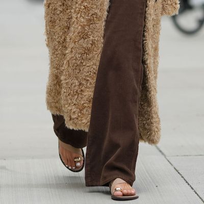 According To Experts, These 7 Shades Are Set To Be Autumn's Chicest Pedicure Colours