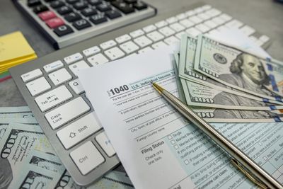 10 Side Hustle Bonuses That’ll Hurt Your Tax Return More Than Help