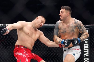 Tom Aspinall’s dad tips UFC heavyweight champion for ‘very highly-paid’ boxing switch