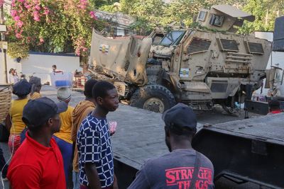 Armored vehicle accident in Haiti kills 2 and injures 8 Kenyan police officers