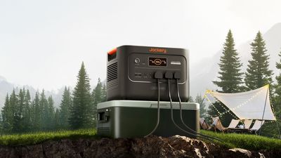 Jackery Explorer 3000 V2 review: at last, a high-output portable power station that I can actually lift