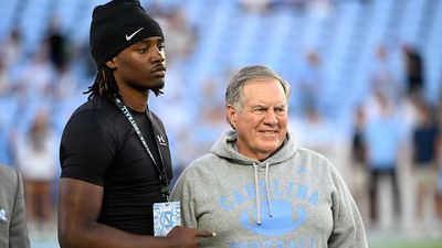 UNC Recruits Lined Up for Photos With Bill Belichick at His Tar Heels Coaching Debut