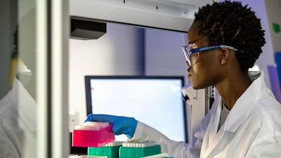 Which countries spend the most money on cancer research?