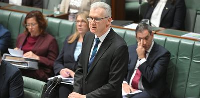 Albanese government sets unchanged 185,000 intake under permanent migration program