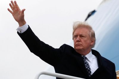 Number of overseas visitors to the US drops by millions