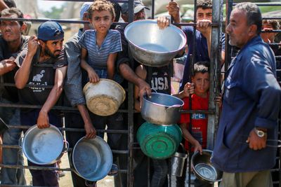 Israeli-induced starvation in Gaza kills 185 in August, 13 more in 24 hours