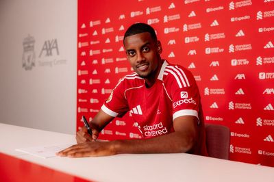 Liverpool: Alexander Isak agent sends savage parting shot at Newcastle after £125m move