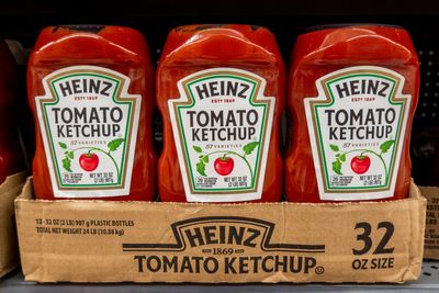 Ketchup giant Kraft Heinz to split in two ‘to unleash power of brands’