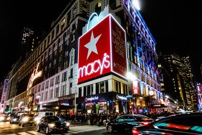 How To Earn $500 A Month From Macy's Stock Ahead Of Q2 Earnings