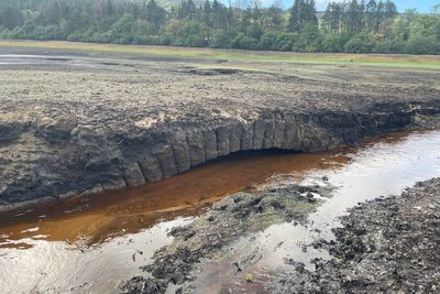 Drought uncovers lost structures of famous Peak District reservoir
