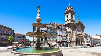 What It Would Cost To Move to These 5 Major Countries in Your 30s