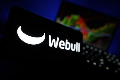 Webull Shares Slide Despite Strong Revenue And Crypto Trading Comeback