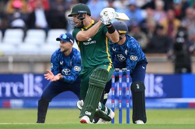 Sonny Baker endures nightmare debut as South Africa dominate first ODI