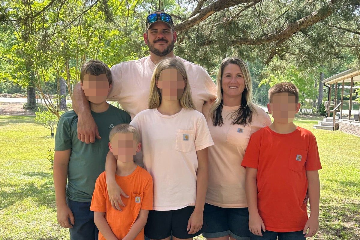 Flesheating bacteria left dad with horrific symptoms…