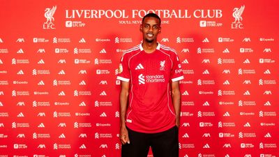 Newcastle United dressing room breaks squad silence with statement on Alexander Isak
