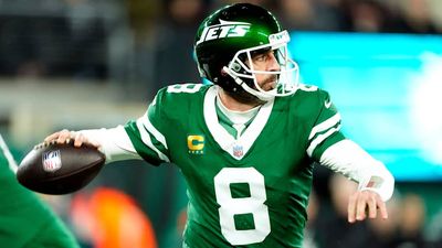 Aaron Glenn Avoided Talking About Aaron Rodgers's Game Ahead of Jets-Steelers Matchup