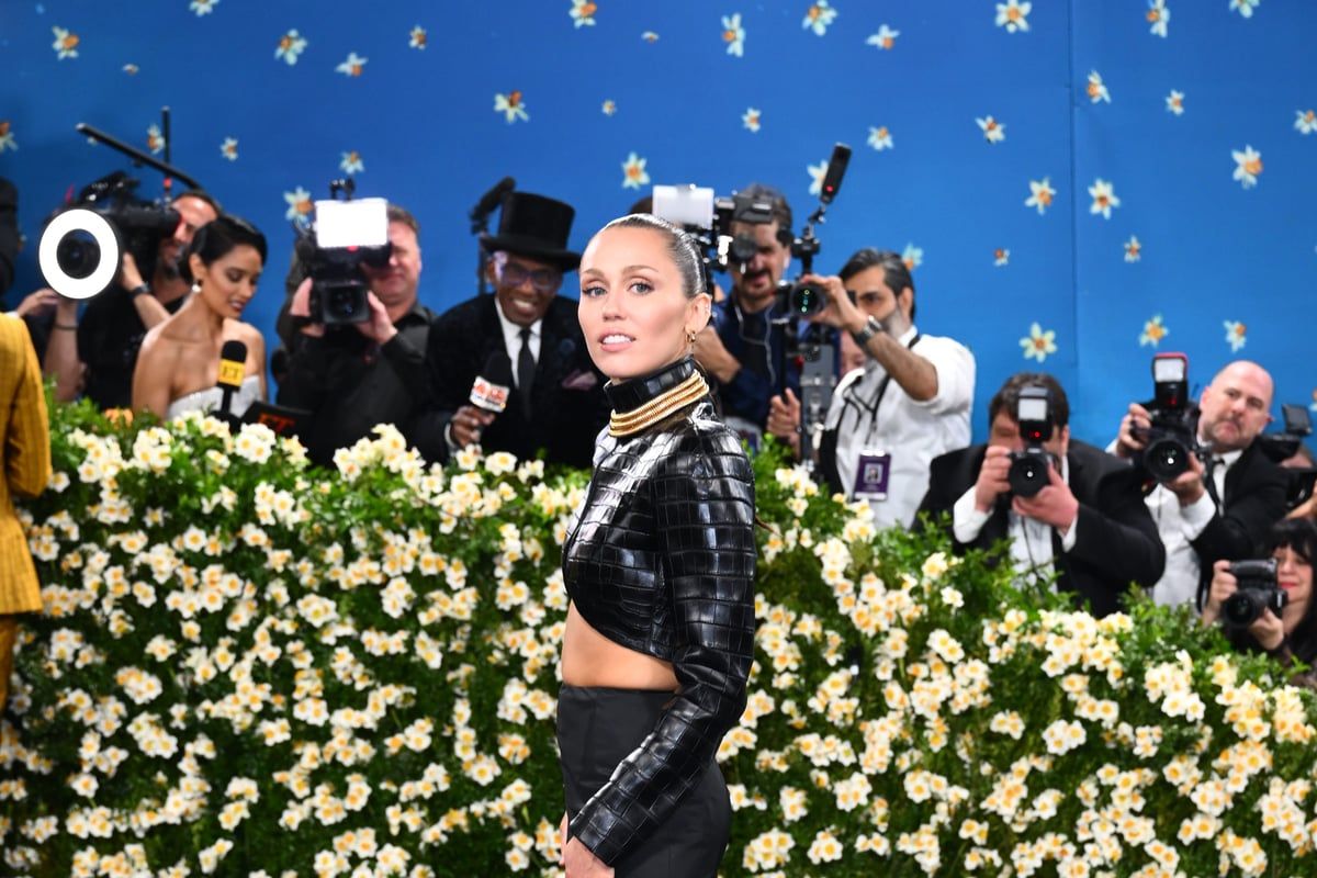 Miley Cyrus says mother advised her to be with ‘wrong…