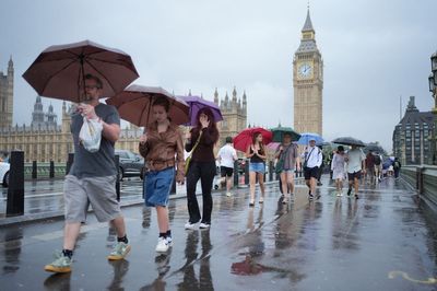 Thunderstorm warning for London as Met Office issues 'damage to buildings' and travel chaos alert