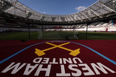 West Ham fans send letter of no confidence in board over 'sustained failure'