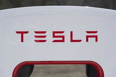 Tesla Bulls Need to Tread Very Carefully Right Now