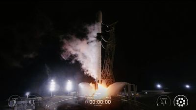 SpaceX launches 24 Starlink satellites to orbit from California on brand-new Falcon 9 rocket (video)