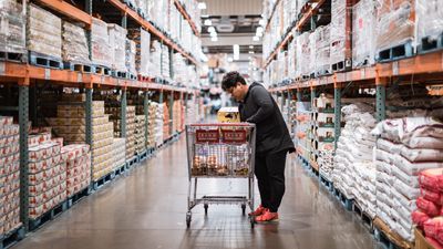 Sam’s Club vs. Costco: How To Choose the Best Membership Option for You