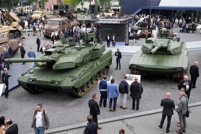 Czechs agree to buy 44 Leopard tanks from Germany in a $1.6 billion deal