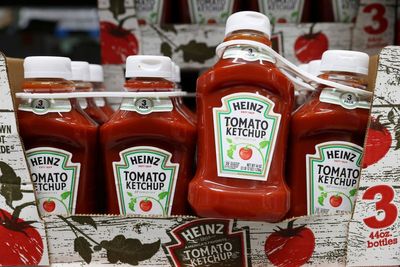 Kraft Heinz To Break Apart, Ending A Decade-Old Merger