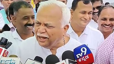 ‘Will get your delivery done elsewhere’: Cong MLA RV Deshpande’s sexist remark for woman journalist