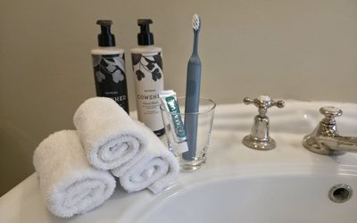 SURI 2.0 electric toothbrush review