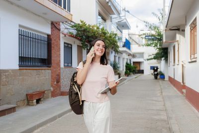 Rural towns are handing out $10,000 relocation bonuses to poach high-earning remote workers