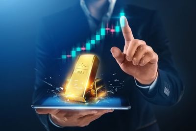 S&P 500 Is Getting Crushed By Gold—The Last Time This Happened, It Didn't End Well