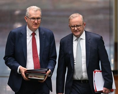 Labor and Coalition pass deportation laws set to make Nauru a ‘penal colony’ for Australia, critics say