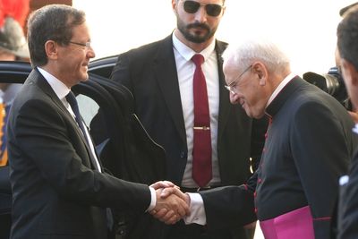 Israel president meets with Pope Leo XIV as Gaza offensive presses on