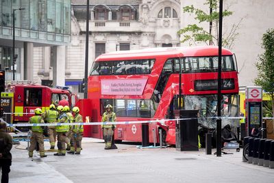 17 injured after bus mounts pavement near Victoria Station
