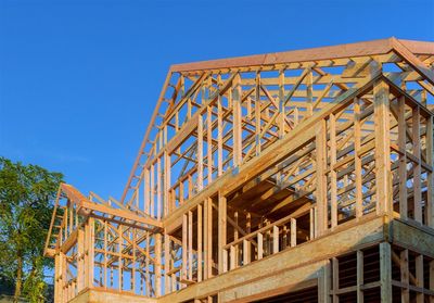 With Rate Cuts Ahead, Buffett-Backed Builders Look Like a Buy