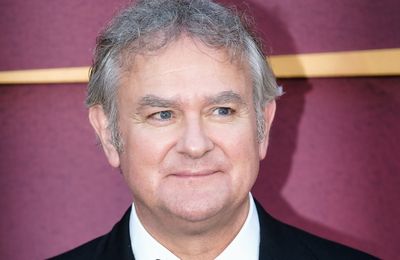 Hugh Bonneville makes Gaza protest during Downton Abbey red carpet interview