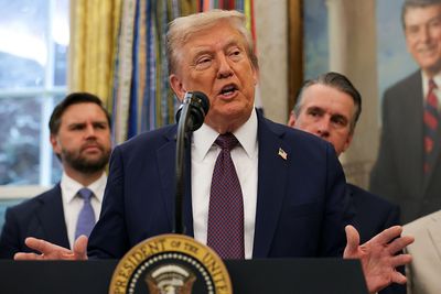 Trump asks Supreme Court to quickly decide tariffs challenge - Roll Call