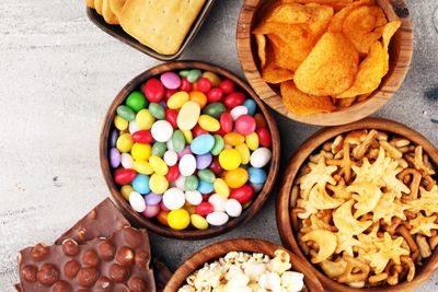 12 Childhood Snacks That Disappeared Overnight—And The Real Reason Behind It