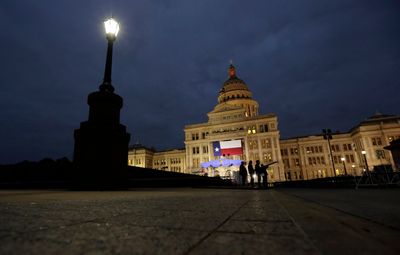 Texas Legislature Passes ‘Bounty Hunter’ Ban on Abortion Pills
