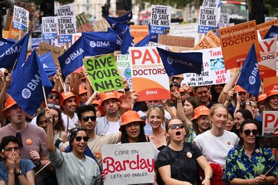 Doctors’ union issues strike warning to government