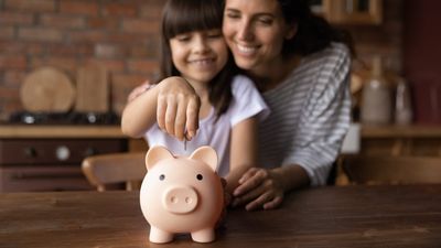 Dave Ramsey Caller Says His Parents, Who Earn Good Money, Took His High School Earnings. 'What's Wrong With Your Parents? That's So Weird'